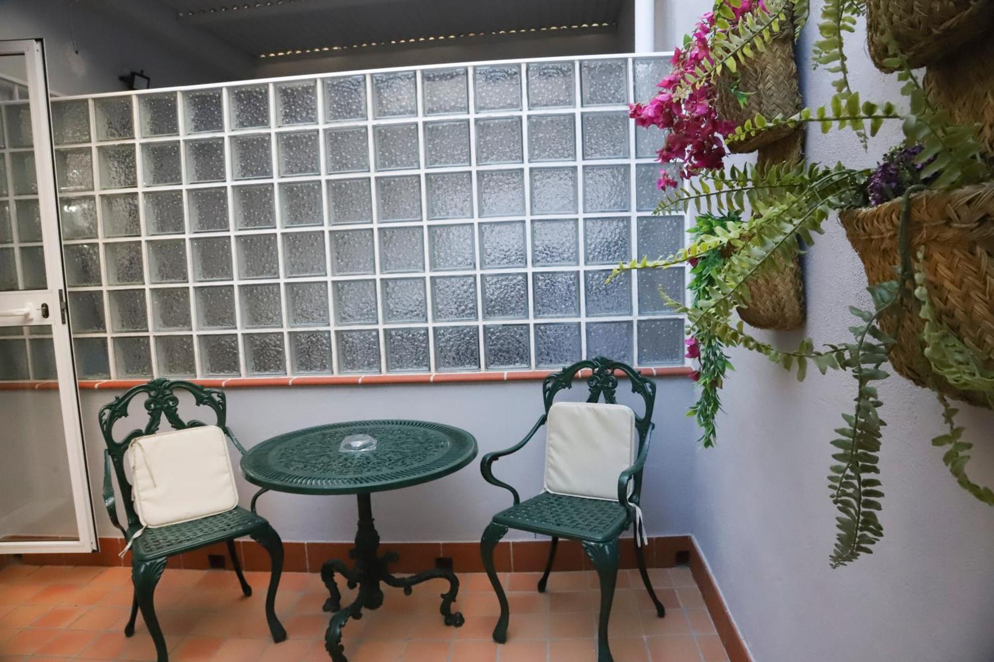 Guest house Cuevas 2*